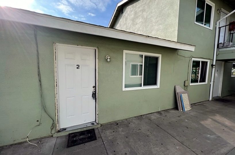 221 NW 3rd Ave #2, Visalia photo 1