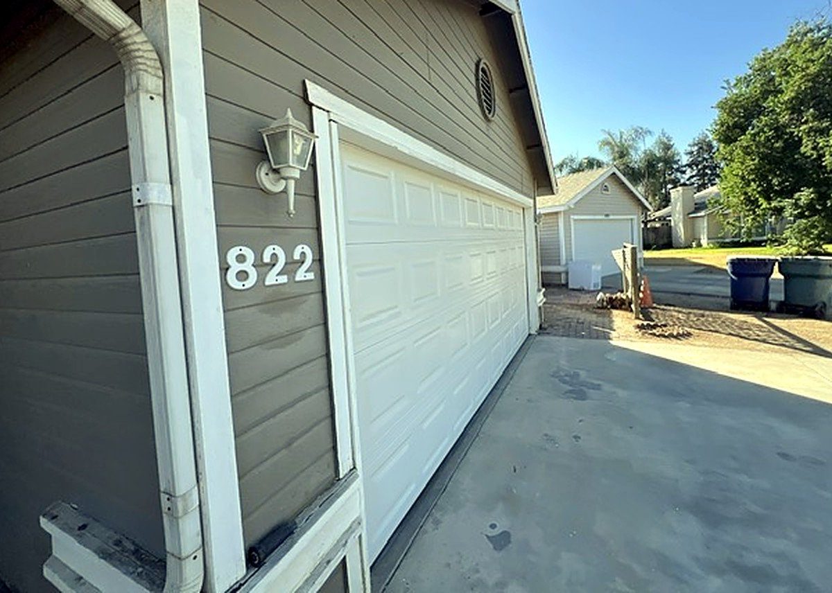 822 Alameda St, Tulare photo 1
