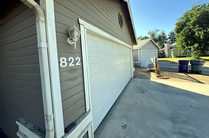 822 Alameda St, Tulare photo 1