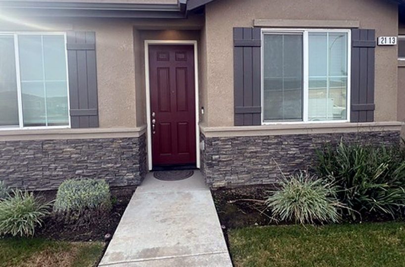 2113 Bristol Ave, Tulare photo 2
