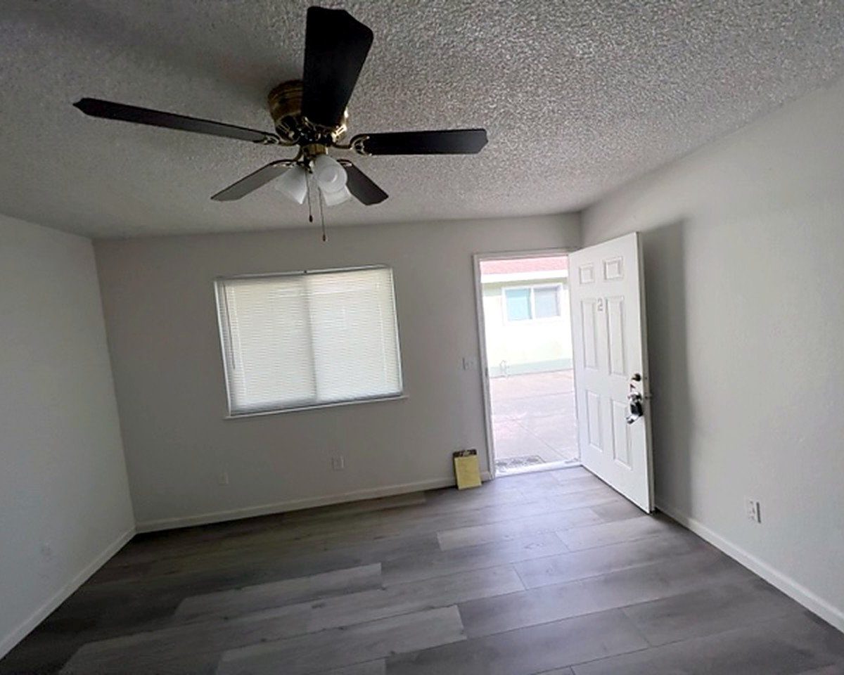 221 NW 3rd Ave #2, Visalia photo 2
