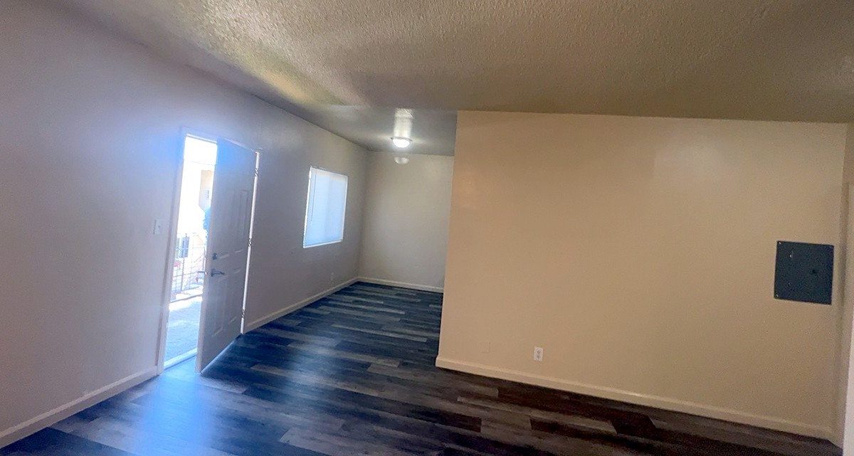 780 W Davis St #6, Hanford photo 3