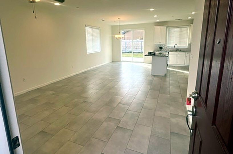 2113 Bristol Ave, Tulare photo 4
