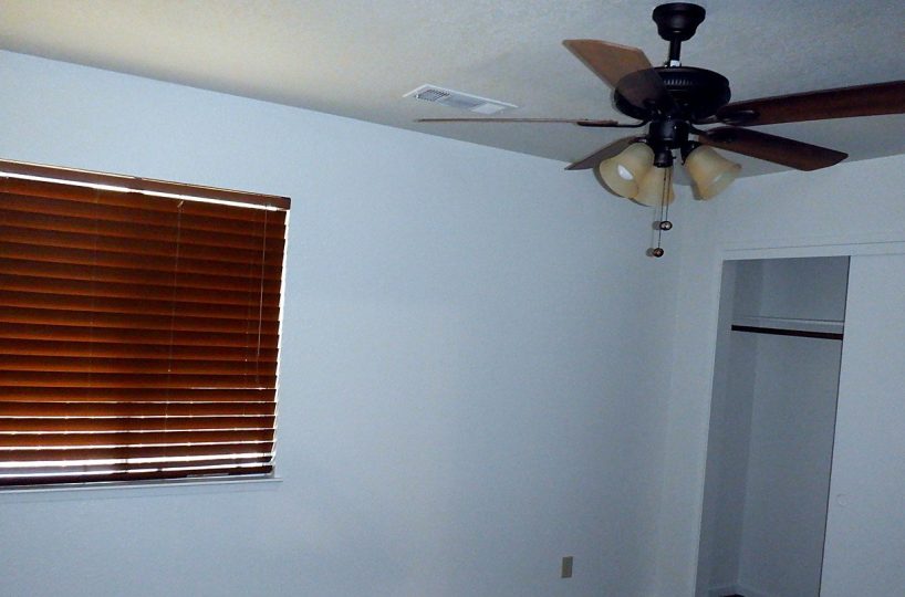 822 Alameda St, Tulare photo 4