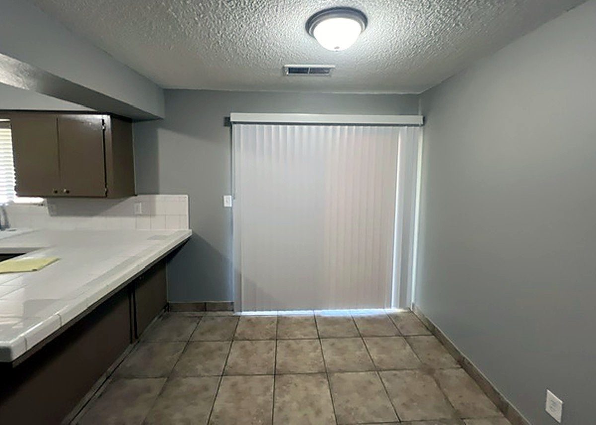 614 S Dayton St, Tulare photo 4