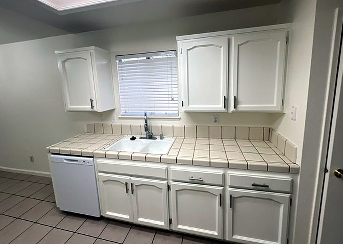 822 Alameda St, Tulare photo 5