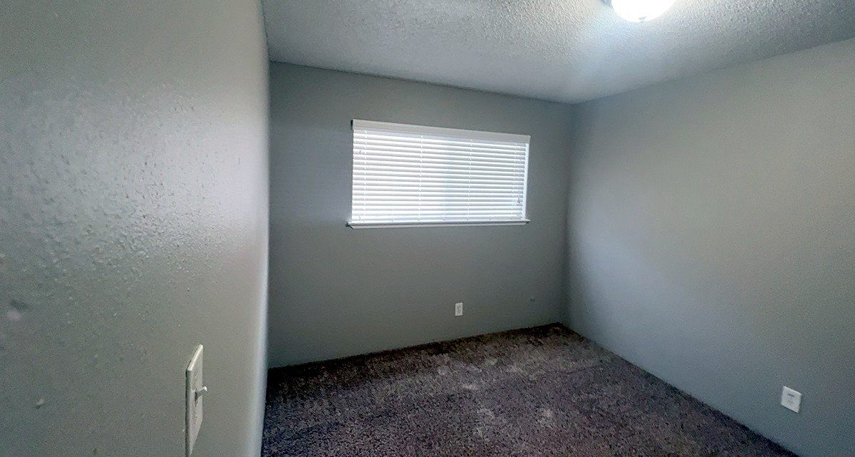612 S Dayton St, Tulare photo 7