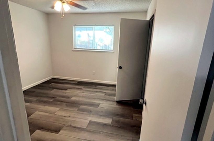 221 NW 3rd Ave #2, Visalia photo 7