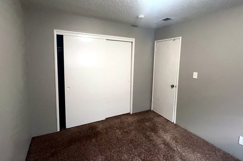 612 S Dayton St, Tulare photo 8