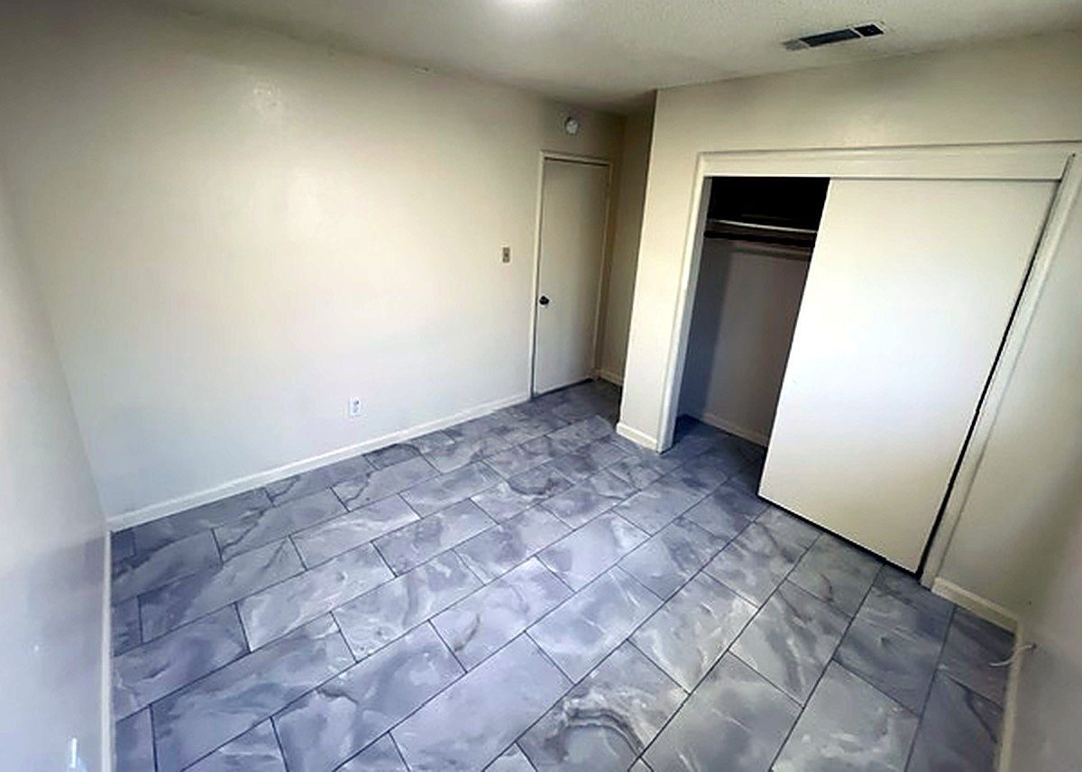 560 S H St #D, Tulare photo 8