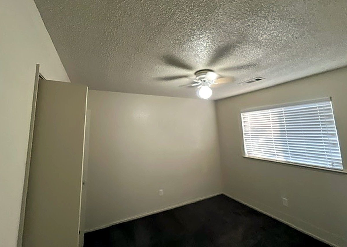525 S West St, Tulare photo 8