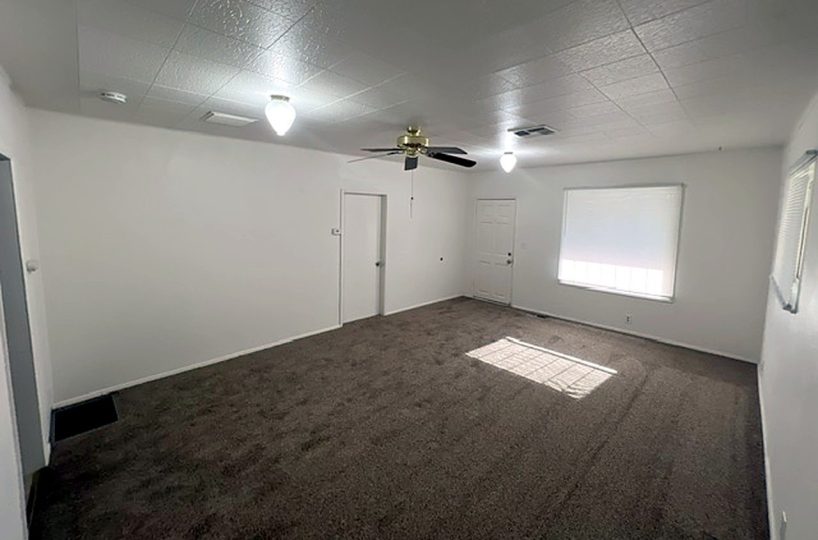 725 N G St, Tulare photo 9