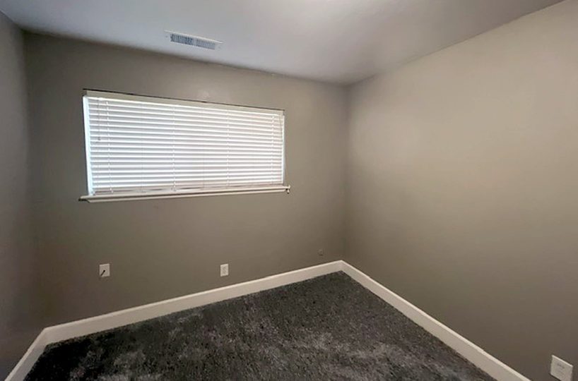 624 S Dayton St, Tulare photo 9