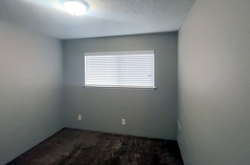 612 S Dayton St, Tulare photo 9