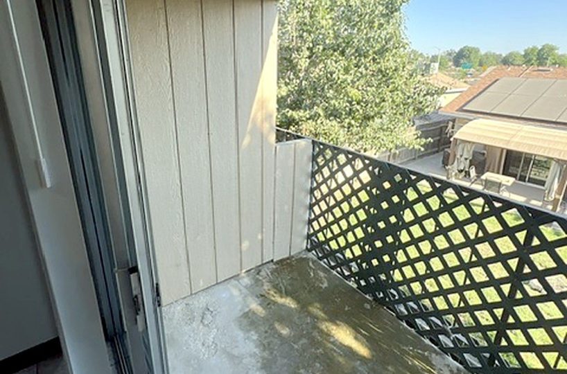 616 S Dayton St, Tulare photo 9