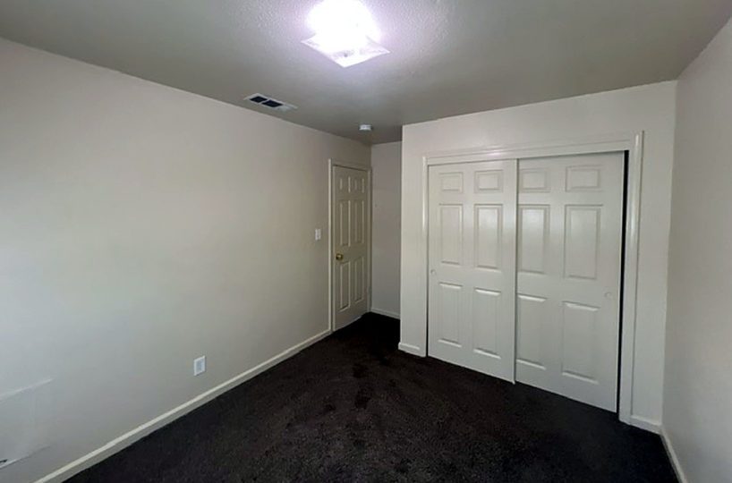 638 S Dayton St, Tulare photo 9