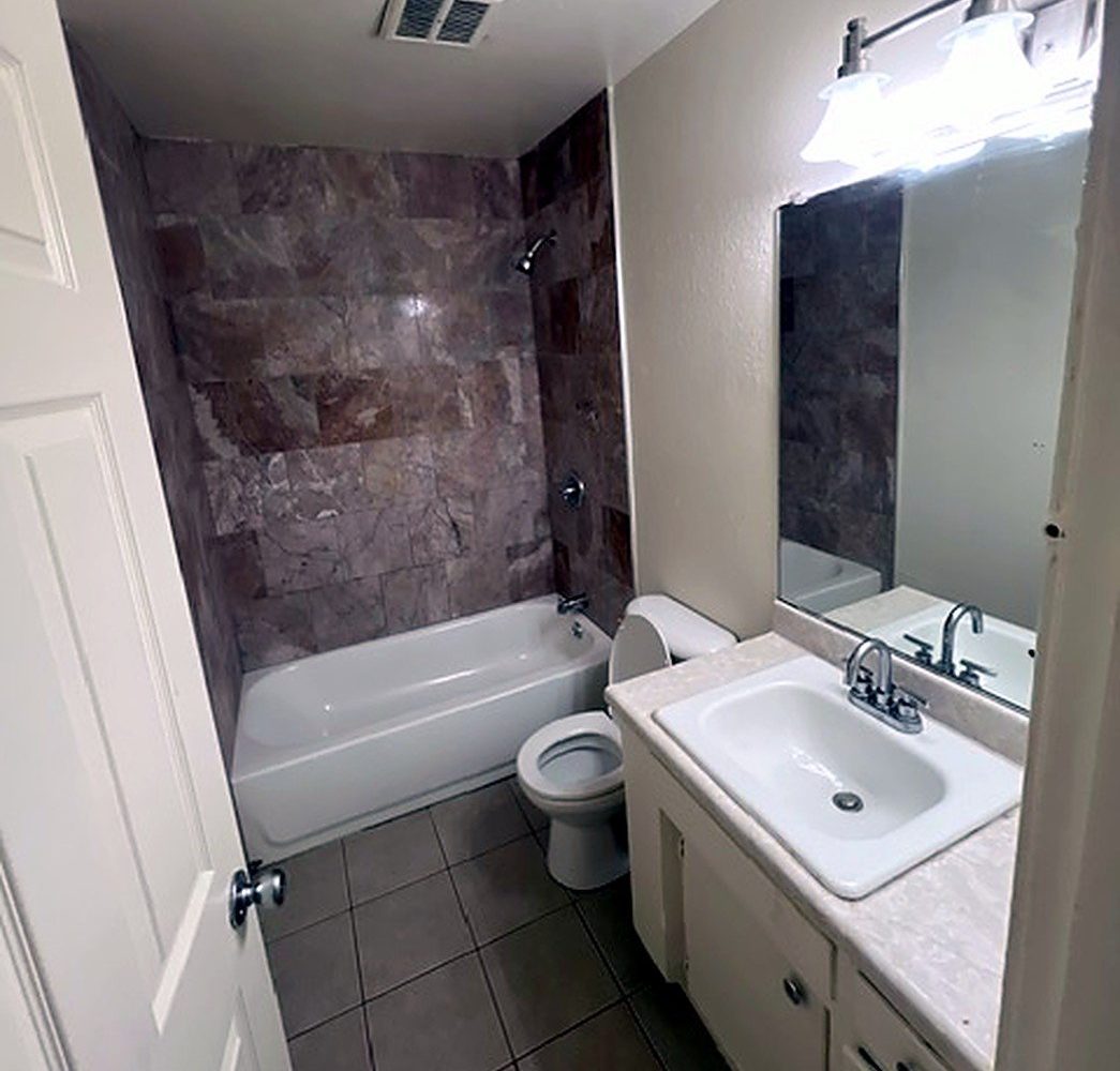 560 S H St #D, Tulare photo 10