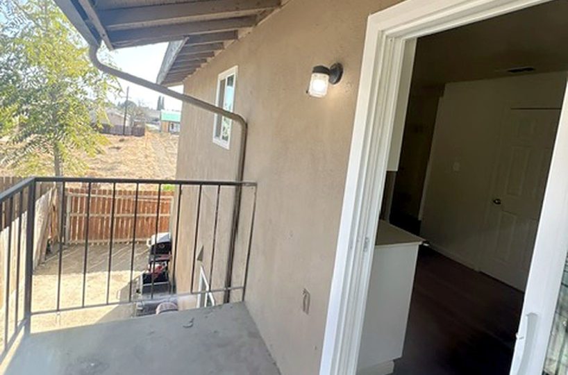 638 S Dayton St, Tulare photo 13