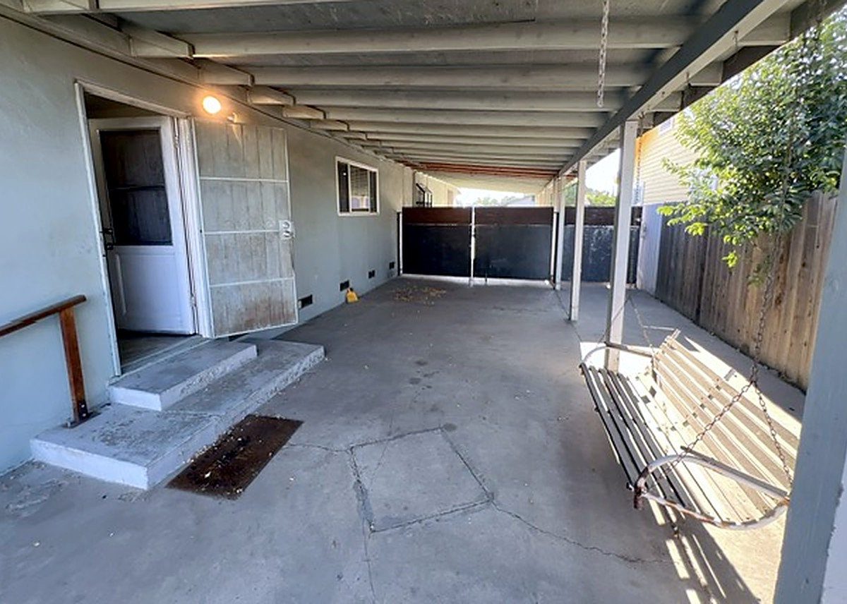 725 N G St, Tulare photo 14