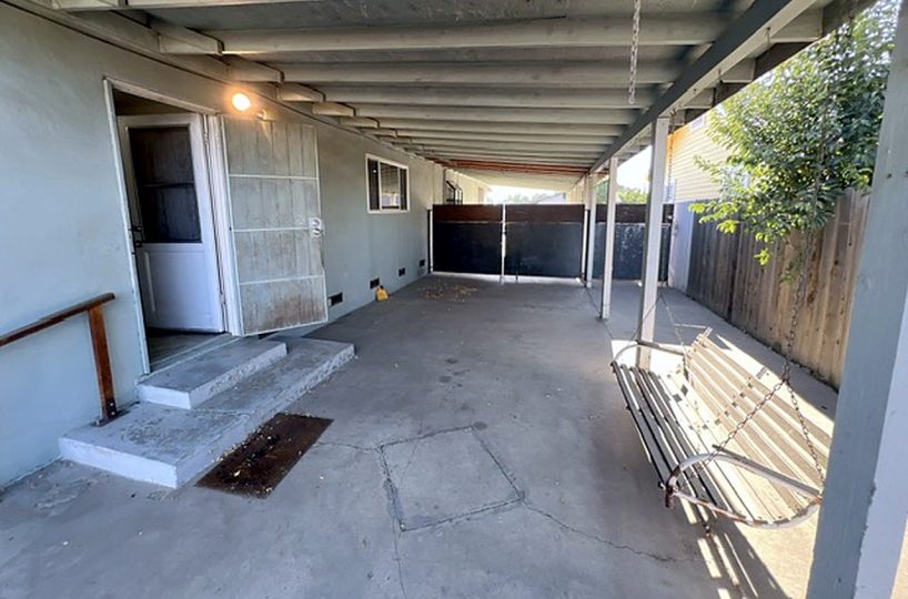 725 N G St, Tulare photo 14